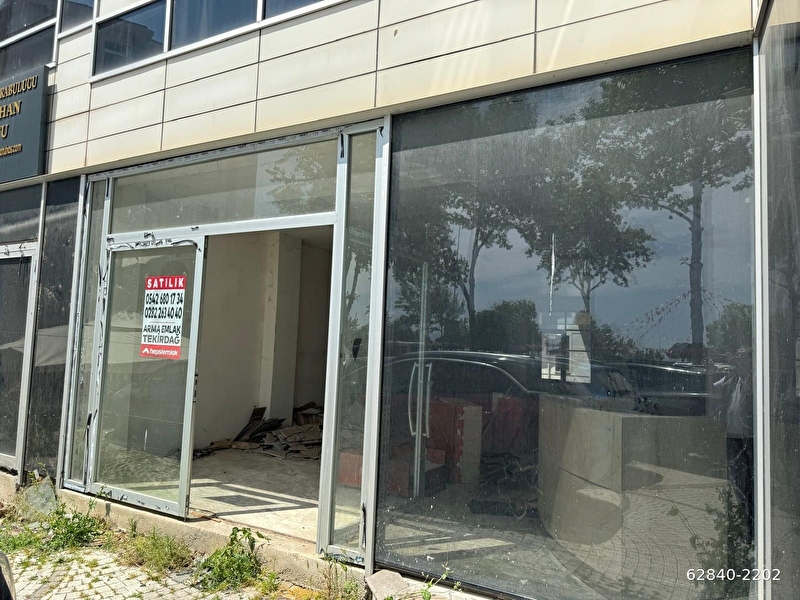 Teki̇rdağ süleymanpaşa sahi̇lde halk bank yani satilik dükkan