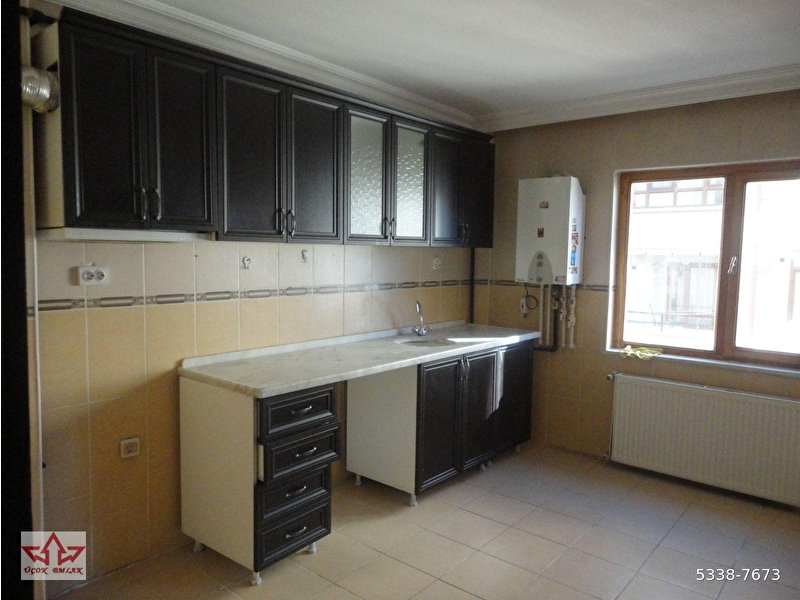 Satilik dai̇re li̇zbon caddesi̇ ata mahallesi̇nde 3+1+ki̇ler 3.kat gi̇bi̇ vadi̇ manzarali