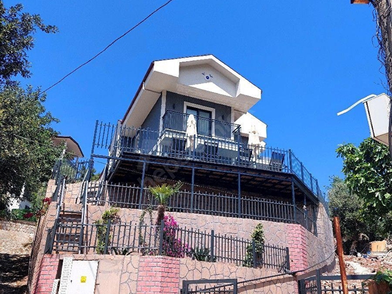 Günlük Kiralık 3 Odalı Villa Muğla Marmaris Gölenye Mahallesi 6 Kişi Kapasiteli