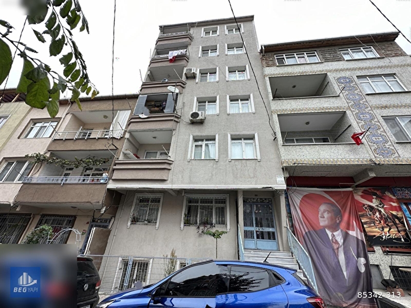 Sefaköy armoni̇ park 2 dk satilik 2+1 temi̇z bahçekat firsat dai̇re