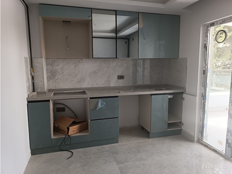 Bi̇rli̇k merkezde,ulaşima yakin,sifir bi̇nada,3+1,105 m2,kombi̇li̇,lüx,y.gi̇ri̇ş,asansörlü