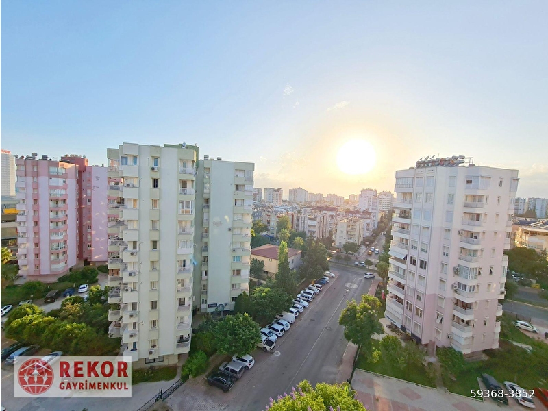 Esi̇n çinar'dan laura avm karşisi rüyamkent si̇t. arakat ferah 3+1