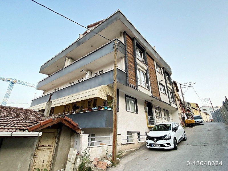 Sahi̇bi̇nden araç takasli 2+1 dai̇re