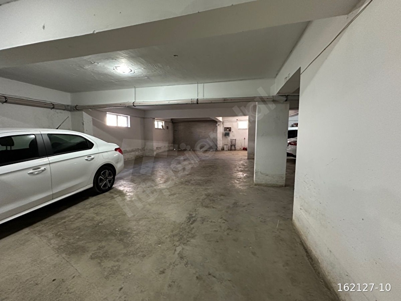 Aydınlar Mahallesinde 4+1 Satılık Daire