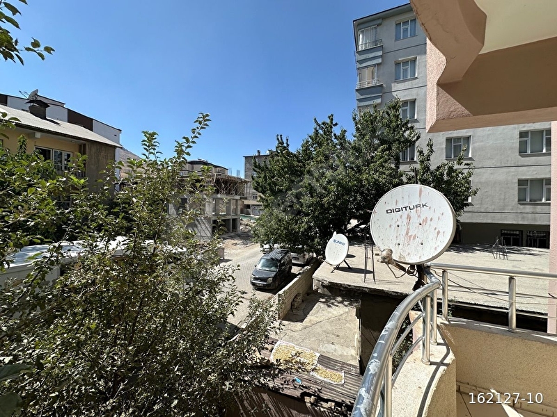 Aydınlar Mahallesinde 4+1 Satılık Daire