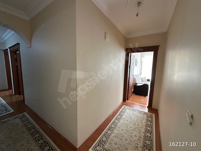 Aydınlar Mahallesinde 4+1 Satılık Daire