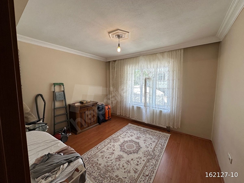 Aydınlar Mahallesinde 4+1 Satılık Daire