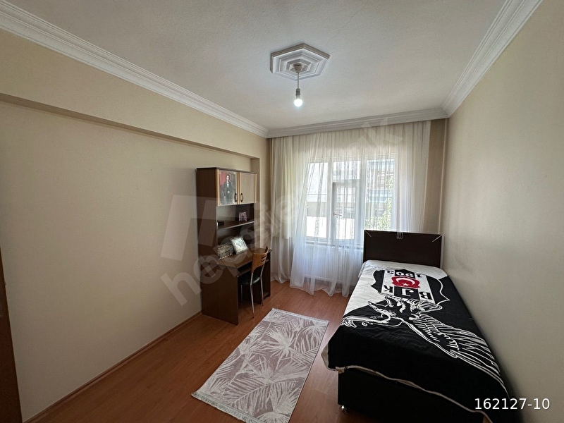 Aydınlar Mahallesinde 4+1 Satılık Daire