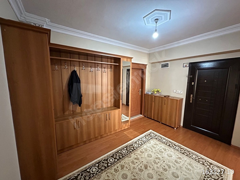 Aydınlar Mahallesinde 4+1 Satılık Daire