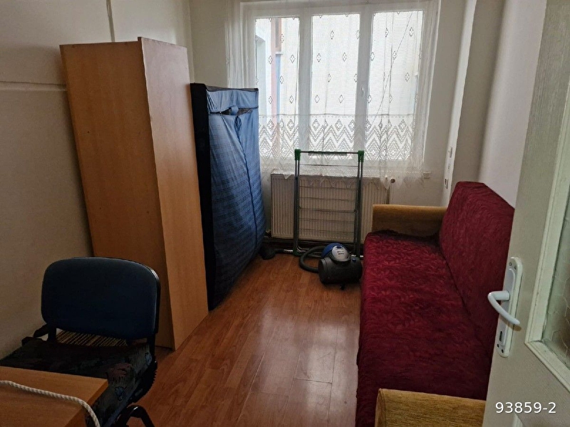 Demet metroda eşyali bağimsiz salonlu ki̇ralik dai̇re