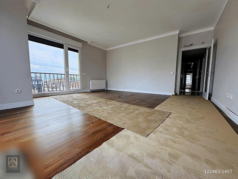 Çi̇ftehavuzlar satilik bağdat cad 3 dk lüks 3+1 140 m2 e.banyolu