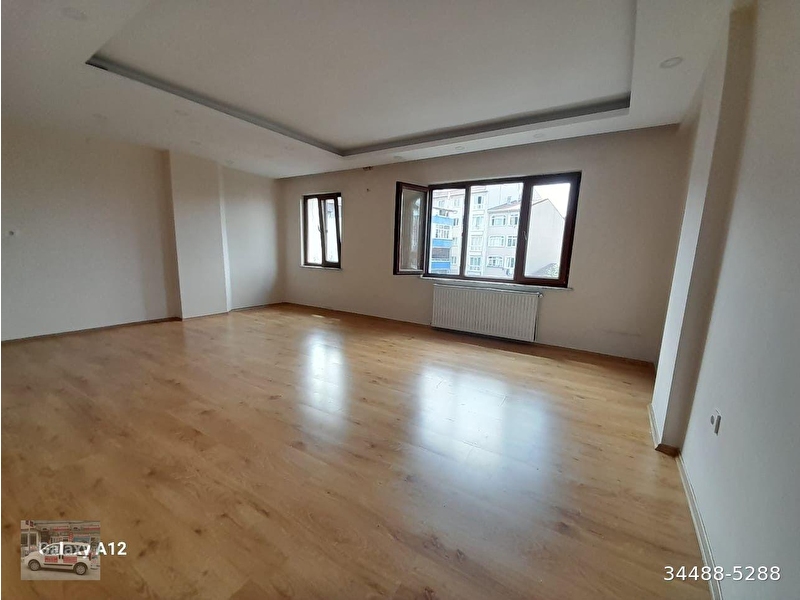 Gültepede balkonlu  ki̇ralik dai̇re