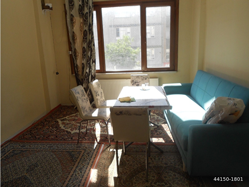 Bayrampaşa altıntepsi mah. 1 kat 80 m kare 2+1 kombili daire