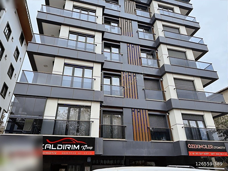 Çengelköy bahçeli̇evler mah. 5 oda 1 salon çati dubleksi̇ 220 m2