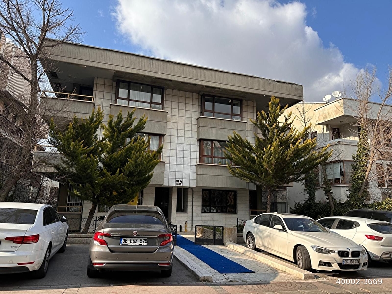Çankaya uğurmumcu sk 3+1  bahçe kati satilik dai̇re