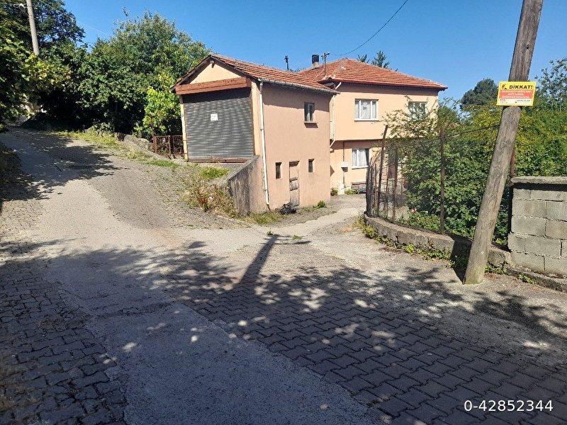 Satilik 2 katli 2 garajli mustakil en