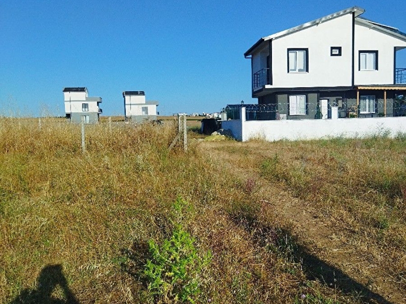 Sahi̇bi̇nden satilik  i̇ki̇z vi̇lla arsalari geleni̇ üzmem marmara ereğli̇si̇nde