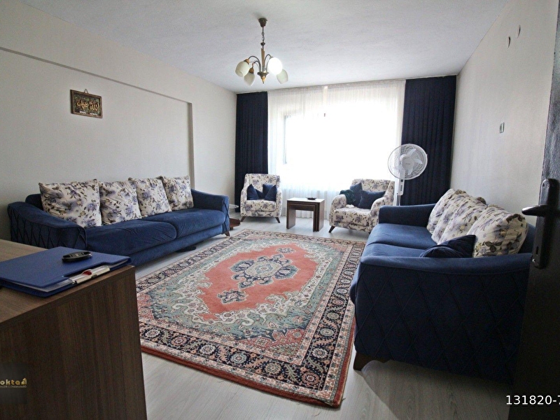 Eti̇mesgut kazim karabeki̇r mahallesi̇nde 3+1//125m2 ara katta