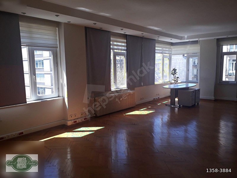 Nişantaşı Amerikan Hast Komşu 280M2 Satılık Köşe Daire