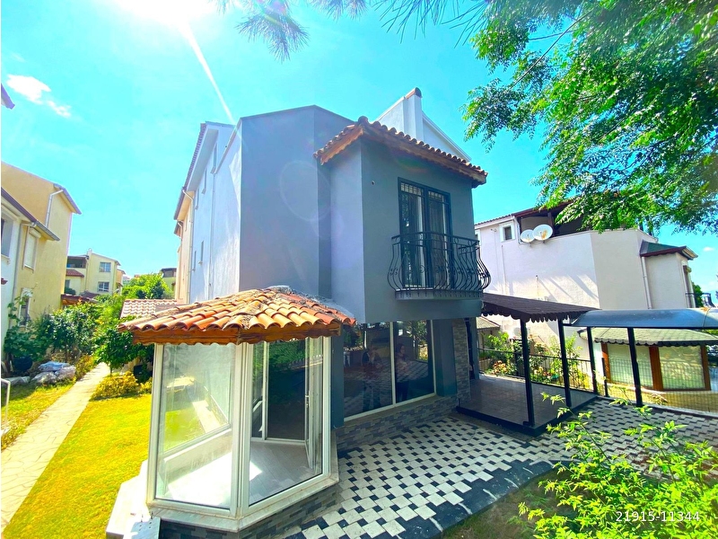 Manisa'da zeytinliköy sitesinde lüks villa