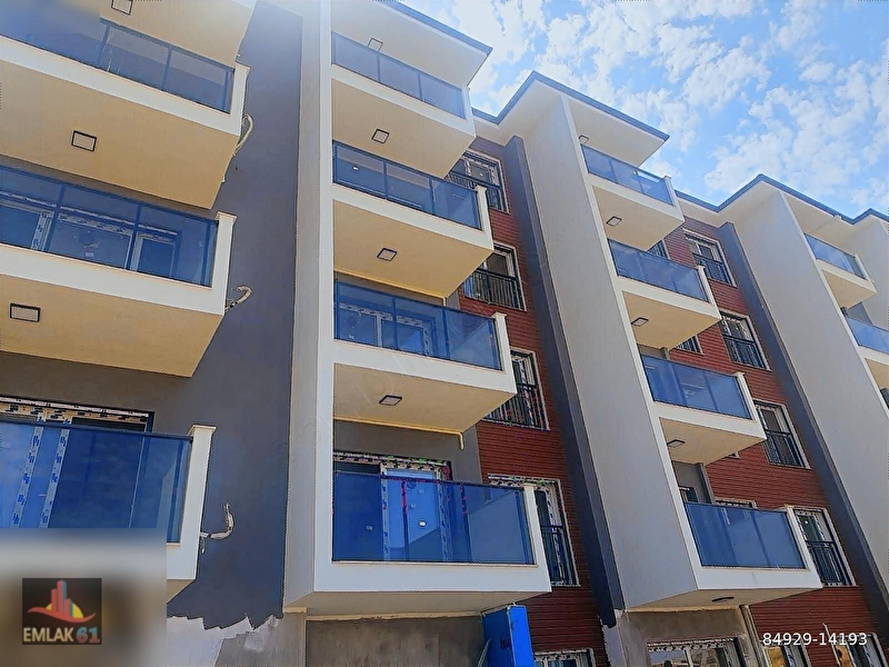 Kuşadasi deği̇rmendere satilik 1+1 satilik dai̇re