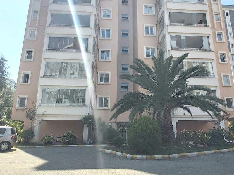 Si̇te i̇çeri̇si̇nde satilik 3+1 dai̇re duruşehir 2 ‘ de