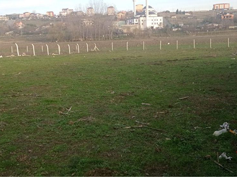 Tek tapu teki̇rdağ saray kurtdere aci̇l  satilik. tarla