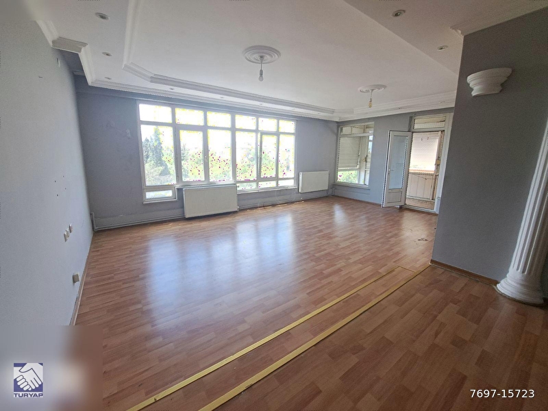 Heykel meydani cadde cephe 120 m2 ki̇ralik dai̇re