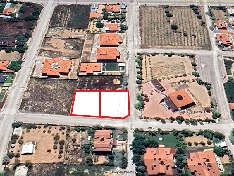 Lalebahçe bölgesi̇nde 628 m2 satilik vi̇lla arsalari