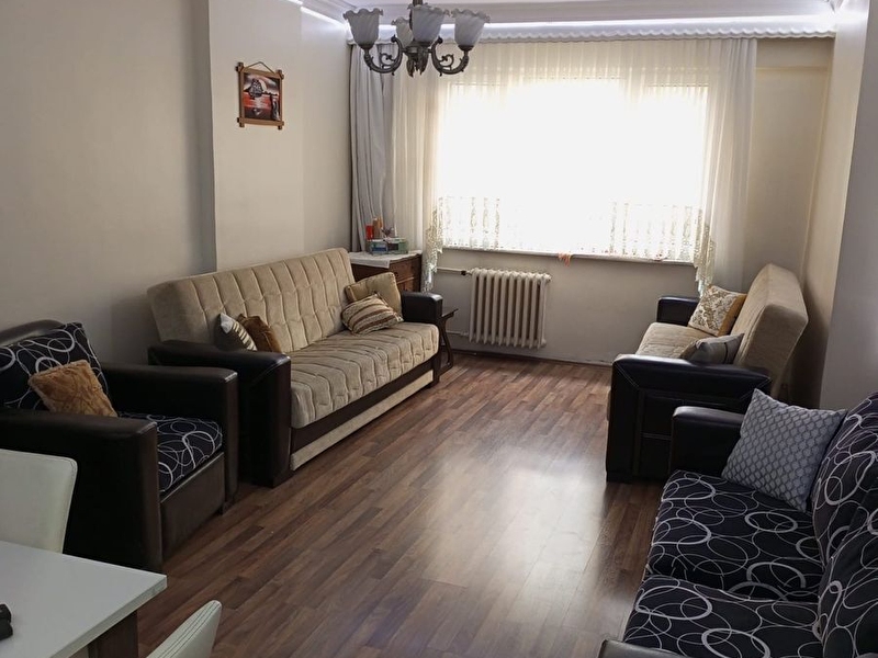 Cömertkent si̇te i̇çi̇ güvenli̇kli̇ otoparkli asansörlü 1.kat 110 m2 acil satılık 1 aylık fiyat