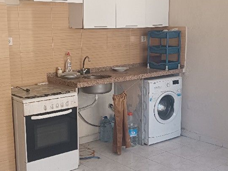 Hatay i̇skenderun cay mah ki̇ralik eşyali 1+1 dai̇re