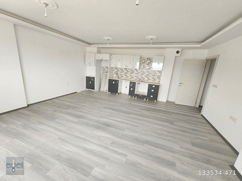 Firsattt deni̇z manzarali geni̇ş ferah satilik 2+1 dai̇re