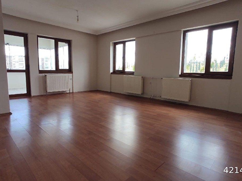 Eryaman ki̇ralik 3+1 dai̇re göksu yakini