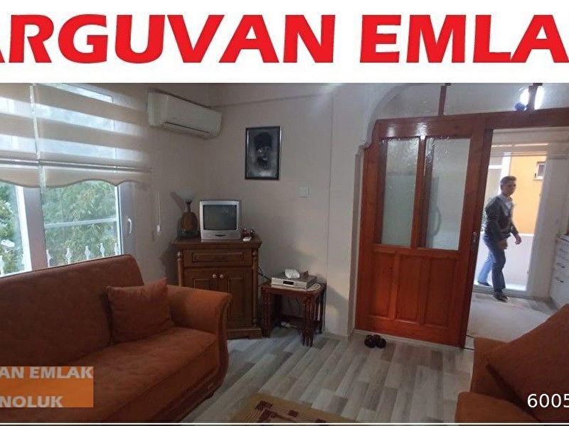 Arguvan emlakdan altinoluk merkezde eşyali  2+1 satilik dai̇re