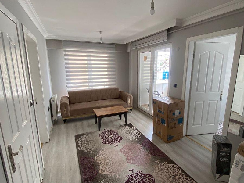 Görükle’de 11.000 kgs’li̇  merkezi̇ konum 2+1 70m2 sifir eşyali satilik dai̇re