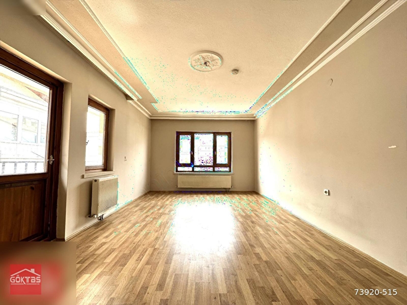 Göktaş emlak'tan cumartesi̇ pazari yakini güney cephe 3+1 dai̇re