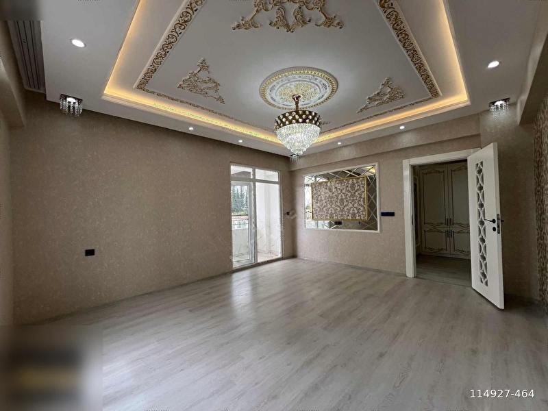 Ni̇zi̇p'te satilik 3+1 170 m2 perde beton mevcut otoparkli