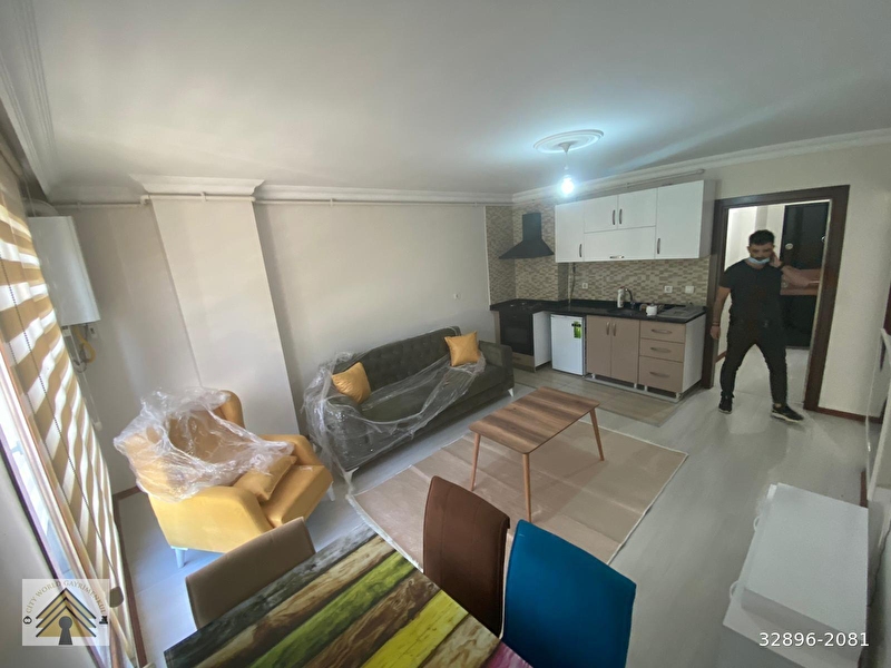 2 200 Tl Sisli Izzetpasada Metrobuse 8dk Full Esyali 1 1 Kiralik Daire
