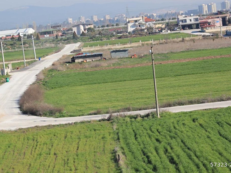 1 700 000 Tl Menderes Oglananasinda Yola Cepheli 10 800 Metre Satiliktarla