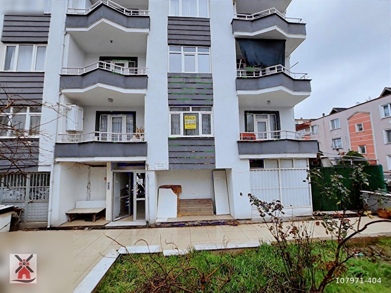Yüzbaşilarda (bekarlar i̇ci̇n uygun,)sahi̇le askeriye yürüme mesafe