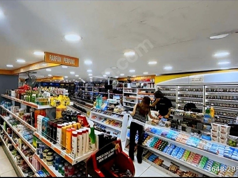 Lara örnekköy mevkii caddeye cephe kiracılı köşe 2 adet satılık işyeri.