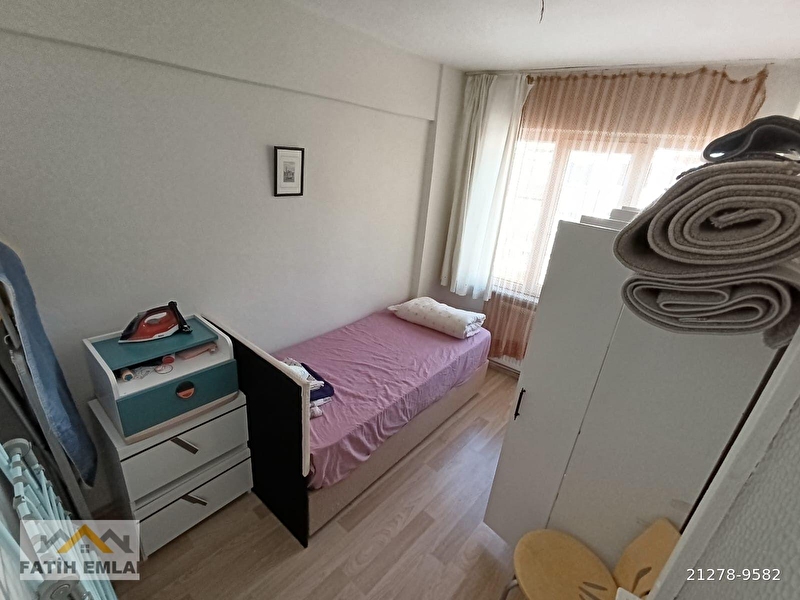 Üsküdar new çarşiya ve çevi̇ kuvvete yakin eşyali 2+1 dai̇re