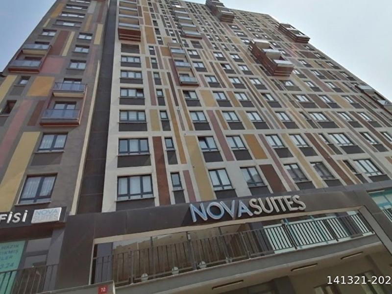 Sanayi̇ metro'ya 5 dk nova sui̇t si̇tesi̇nde 2.kat satilik dai̇re
