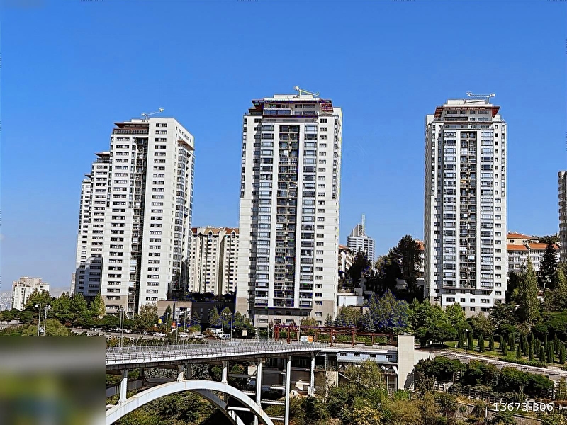 Park vadi̇ evleri̇ a blok'ta muhteşem manzarasiyla satilik dai̇re