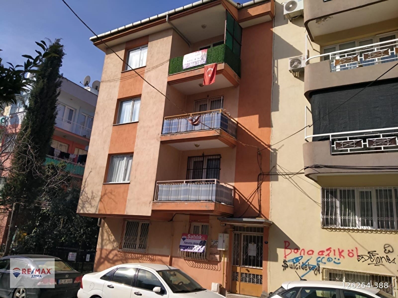 * buca akıncılar nato lokasyonunda satılık 3+1 geniş daire.!