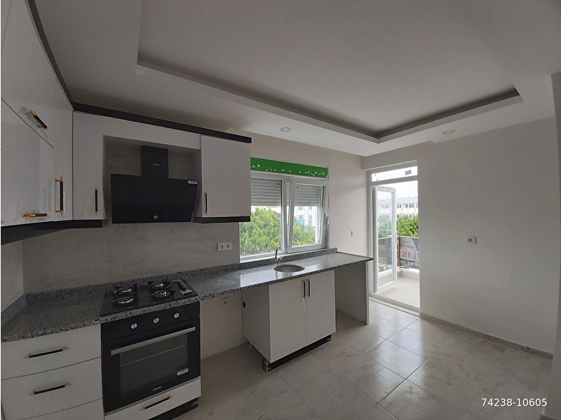 Eti̇lerde ayri mutfakli geni̇ş kullanişli 2+1 arakat dai̇re