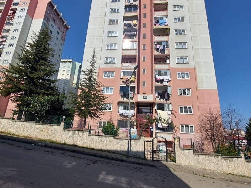 Yeni̇ hayat gayri̇menkulden duruşehi̇r toki̇ de 2+1 satilik dai̇re