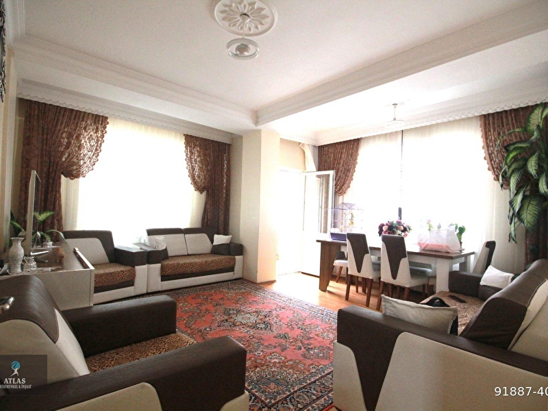 Atlas'tan bahçelievler cad. yakını 3+1 2,kat 145m2 17 yıllık