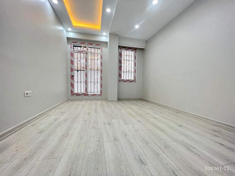 Fevzi̇çakmak'ta satilik sifir 2+1 80 m2,bahçeli̇,bahçekati dai̇re.