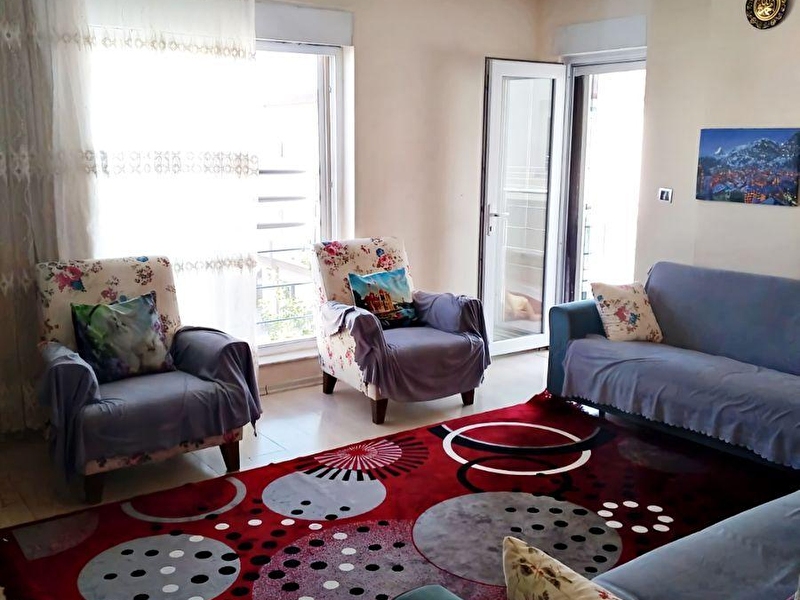 ???? 1 mi̇lyona kadar araç takasli 2+1 katta gün isili, cam balkonlu kelepi̇r fi̇yata satilik dai̇re